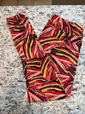 LuLaRoe Red, Yellow & Black Abstract Print Leggings